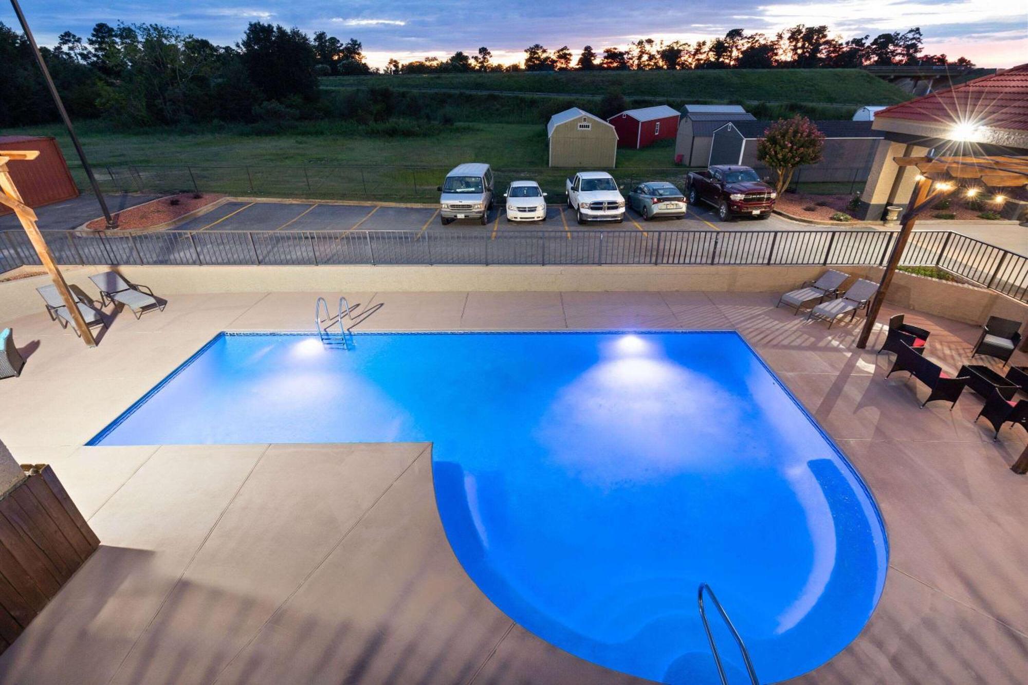 ホテル Ramada By Wyndham ベーンブリッジ エクステリア 写真