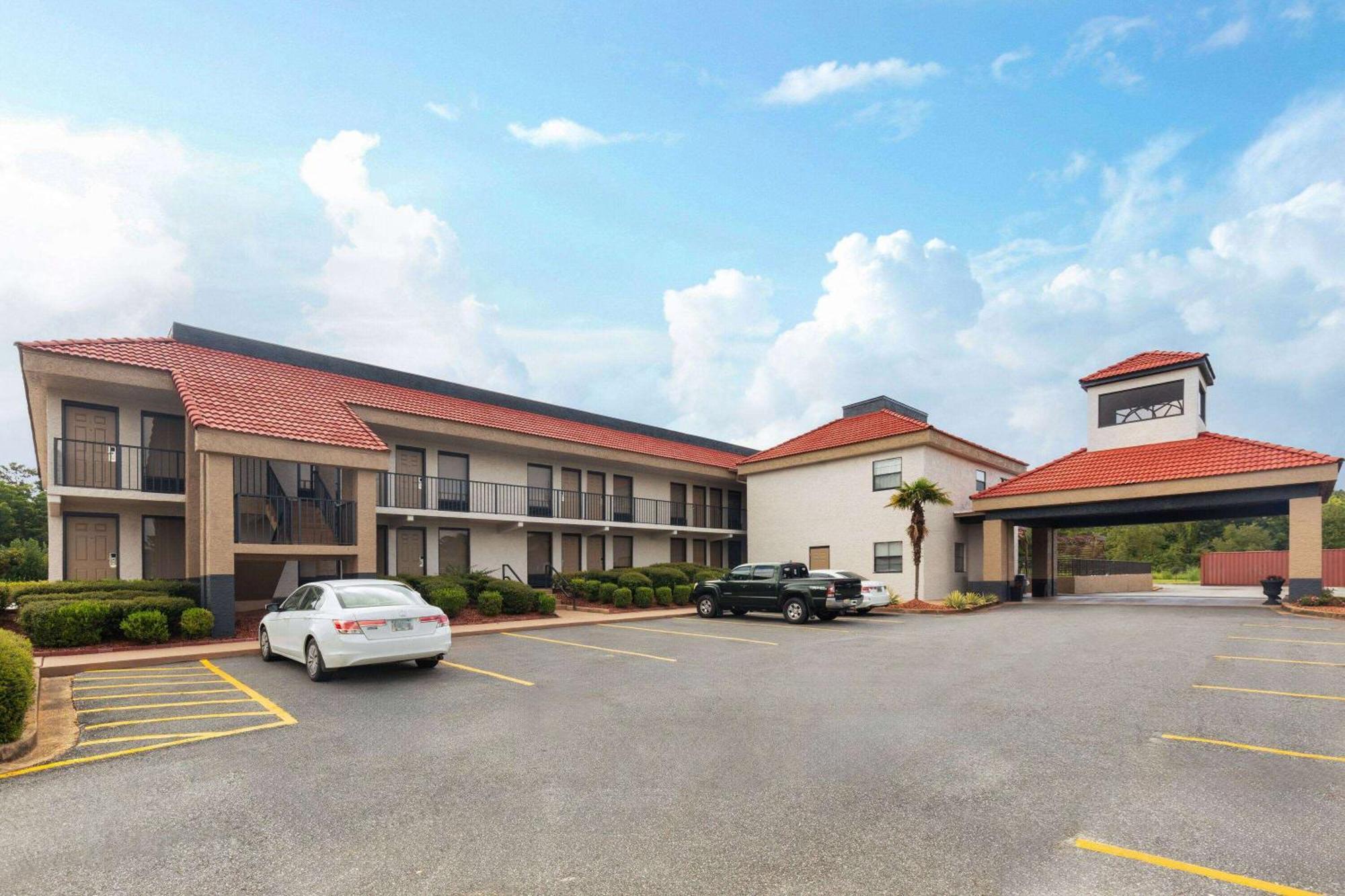 ホテル Ramada By Wyndham ベーンブリッジ エクステリア 写真